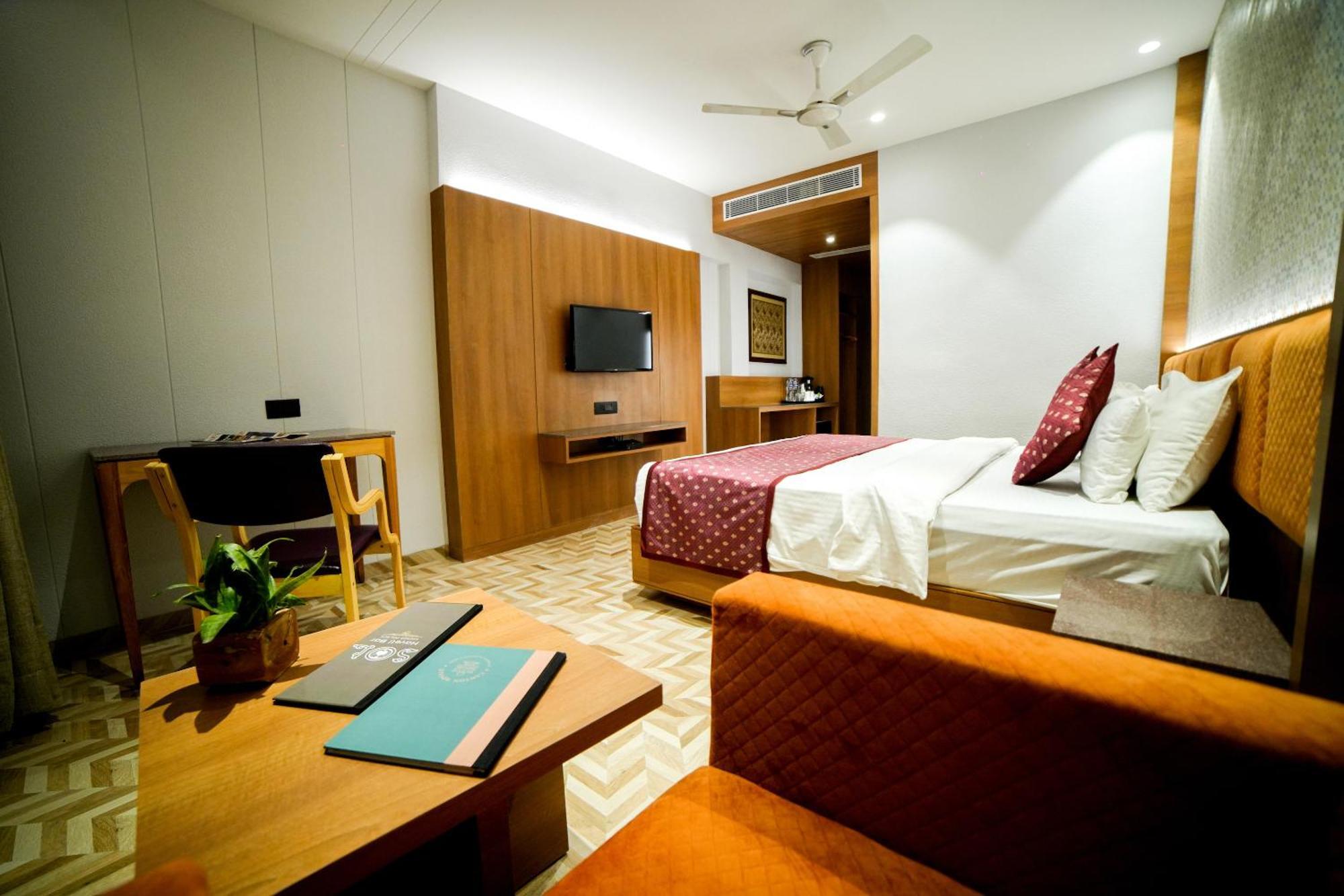 Hotel Surya, Kaiser Palace Varanasi Bagian luar foto