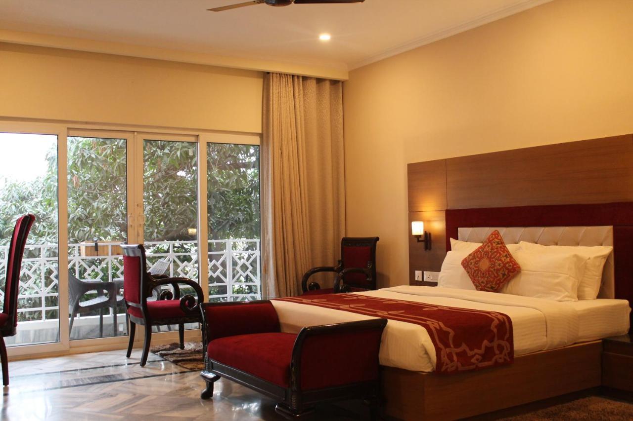 Hotel Surya, Kaiser Palace Varanasi Bagian luar foto
